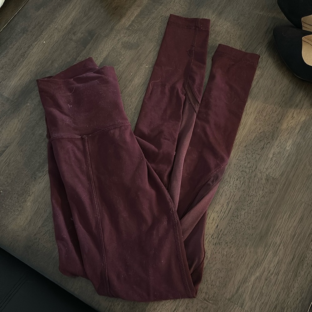 Lulu maroon leggings